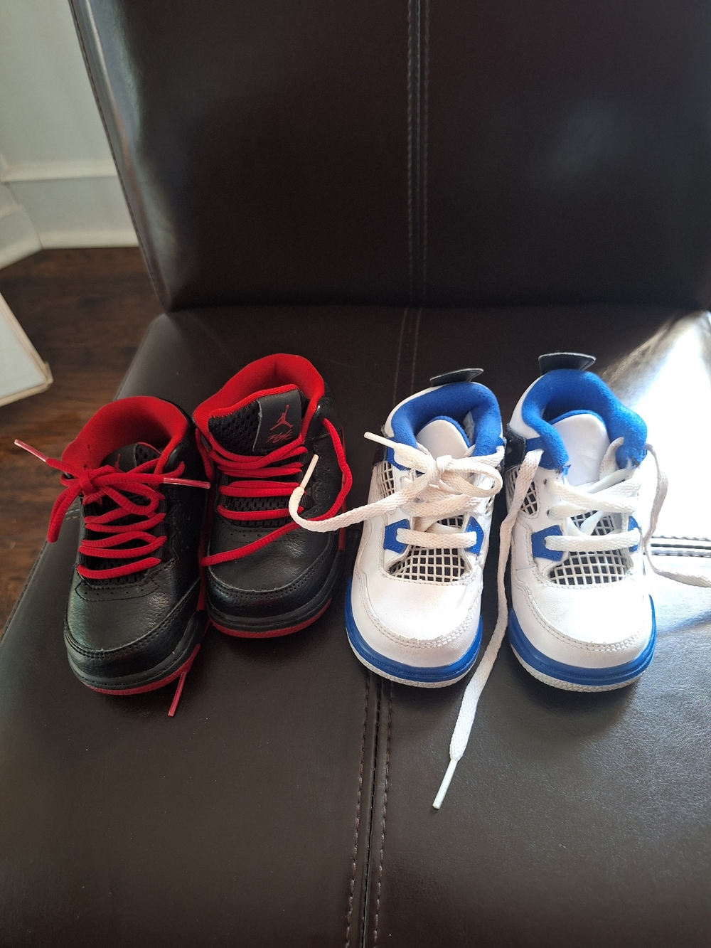 Jordan Kids Basketball Sneakers - Black/Red & White/Blue